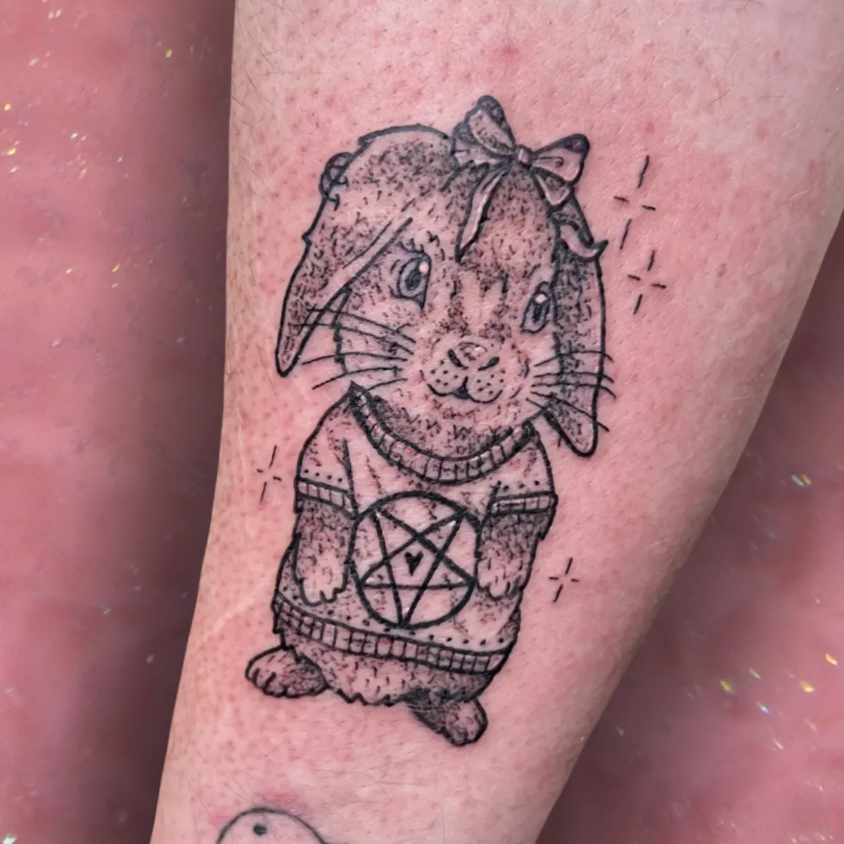 candy_ragequit_tattoo_zürich_058.webp - Image of Candy, Artist at Ragequit Tattoo Piercing Zurich