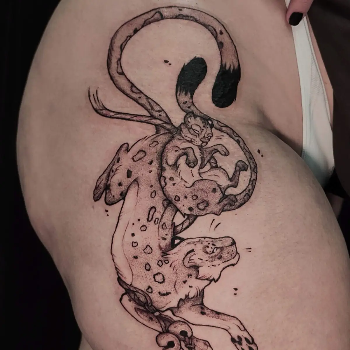 eileen_ragequit_tattoo_zürich_009.webp - Image of Eileen, Artist at Ragequit Tattoo Piercing Zurich