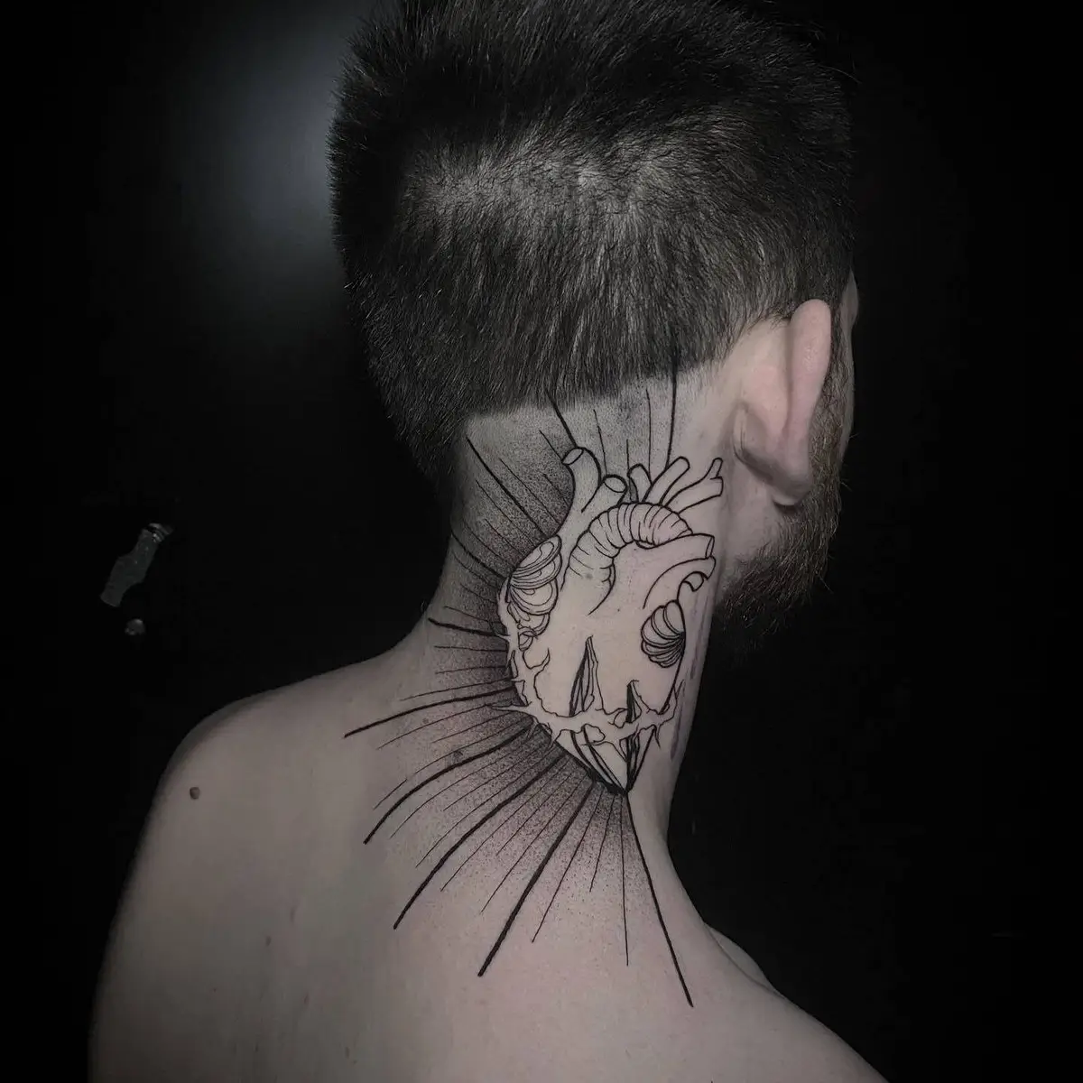 luna_ragequit_tattoo_zürich_002.webp - Image of Luna, Artist at Ragequit Tattoo Piercing Zurich