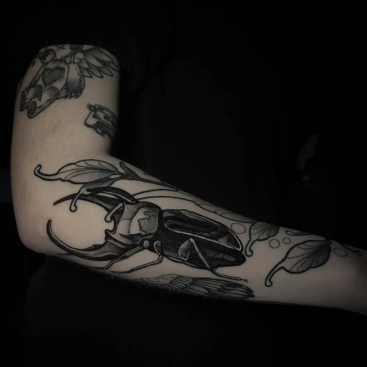 luna_ragequit_tattoo_zürich_011.webp - Image of Luna, Artist at Ragequit Tattoo Piercing Zurich