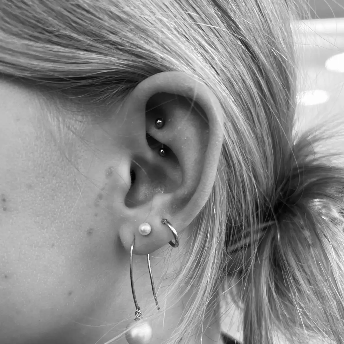 nina_ragequit_piercing_zürich_001.webp - Image of Nina, Artist at Ragequit Tattoo Piercing Zurich