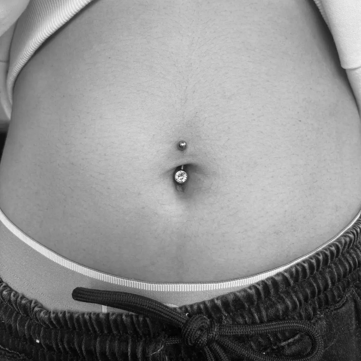 nina_ragequit_piercing_zürich_021.webp - Image of Nina, Artist at Ragequit Tattoo Piercing Zurich