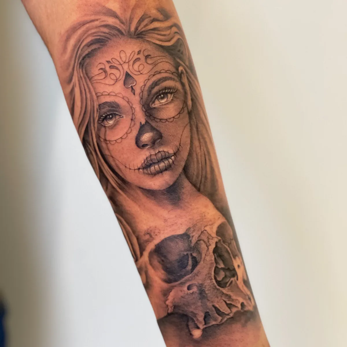 vany_ragequit_tattoo_zürich_040.webp - Image of Vany, Artist at Ragequit Tattoo Piercing Zurich